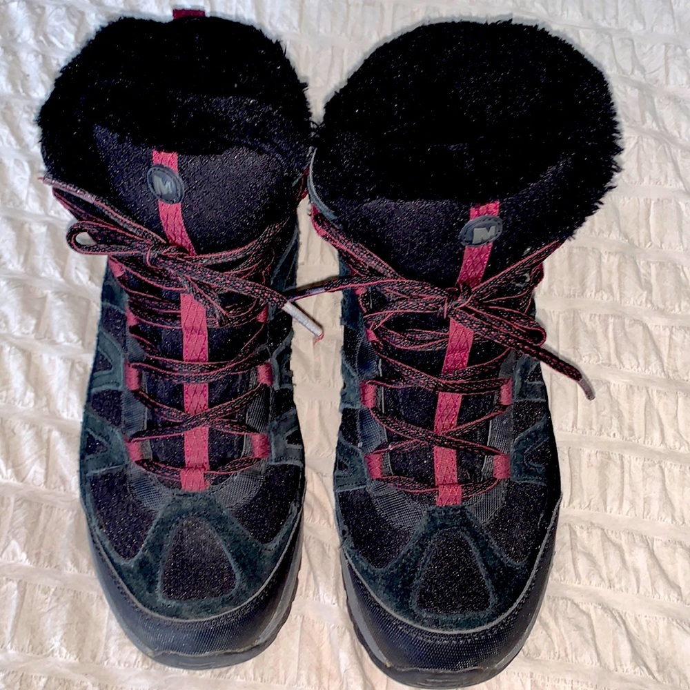 Merrell waterproof woman’s boots size 9